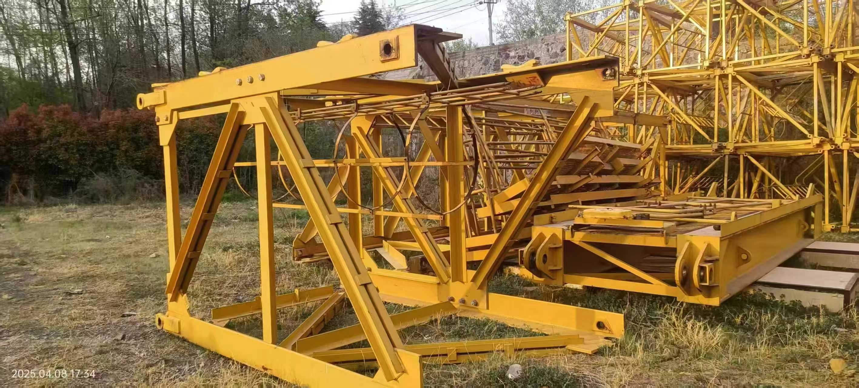 self-supporting-tower-crane self-supporting-tower-crane