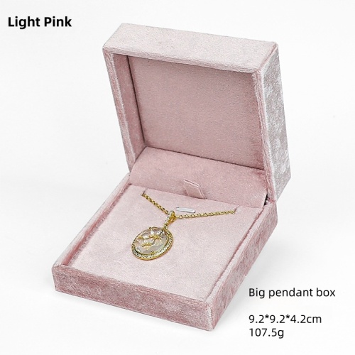High-end Velvet Jewelry box gold with logo