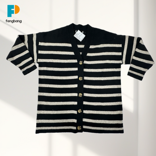 Siyah Beyaz Çizgili Kısa Kollu Hırka