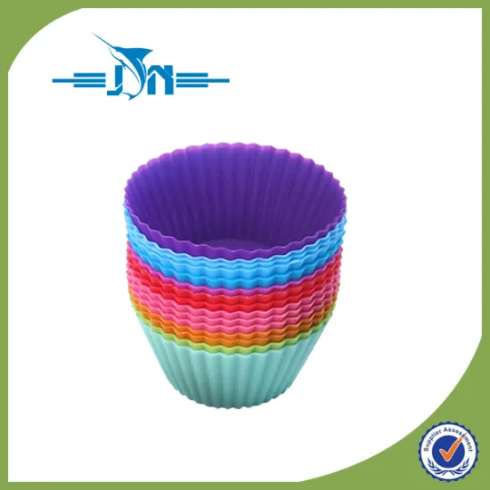 New design cartoon shape silicone cake mold with CE certificate