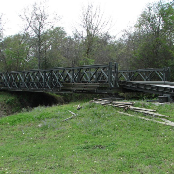Permanent Single Storey Double Lanes Concrete Deck Steel Truss Bridge