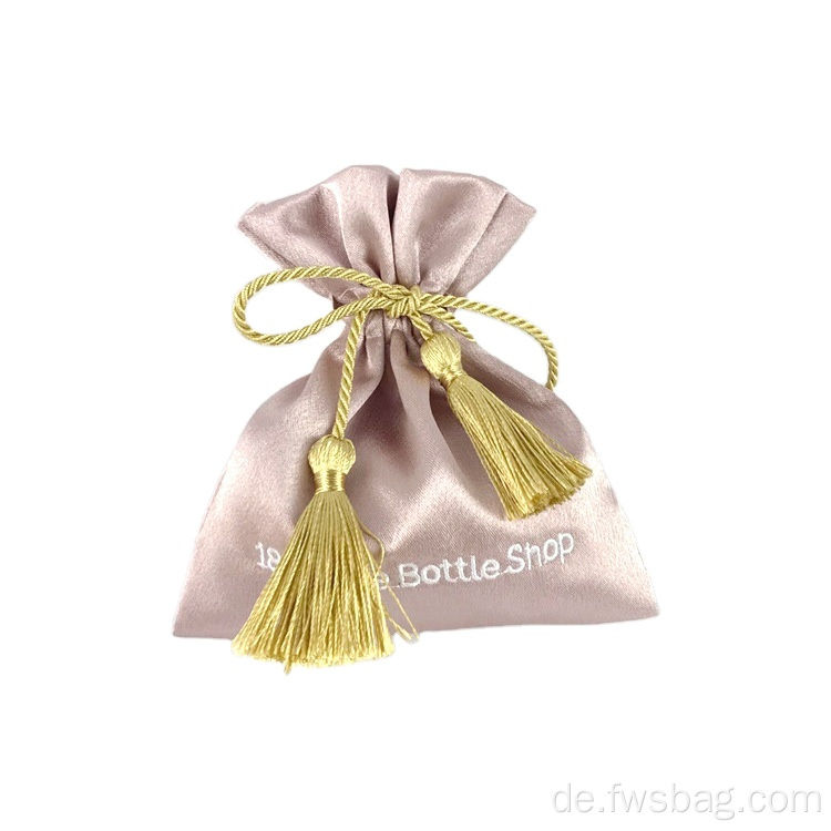 Luxusverpackung Kordelzug Beutel Hochzeit Sticklogo Perlleligs Satinschmuck Beutel mit Quasten