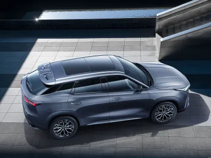 Changan Oushang Z6: A New Energy Electric Car Made in China