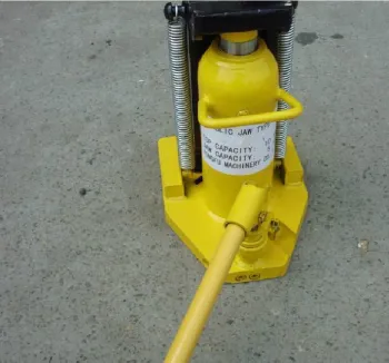Mechanical rack jack with double-lever sockets