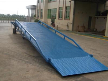 Dock large loading and unloading good hydraulic mobile yard ramp