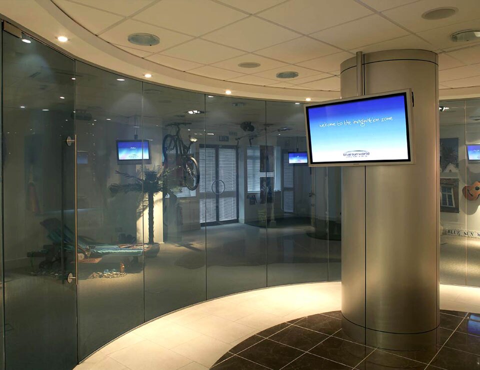 Privacy protection curtain wall glass