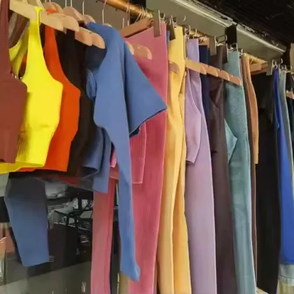 Streetwear Yoga Set Clothing Sports Wear Apparel Wholesale Stock