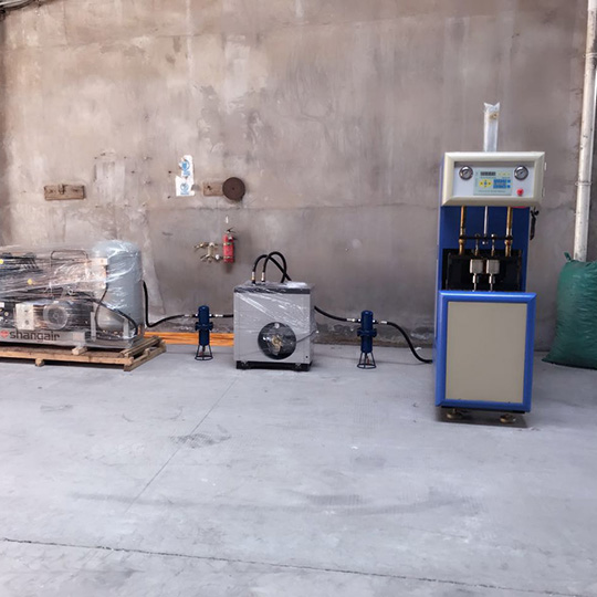 Plastic Bottle Making Machine