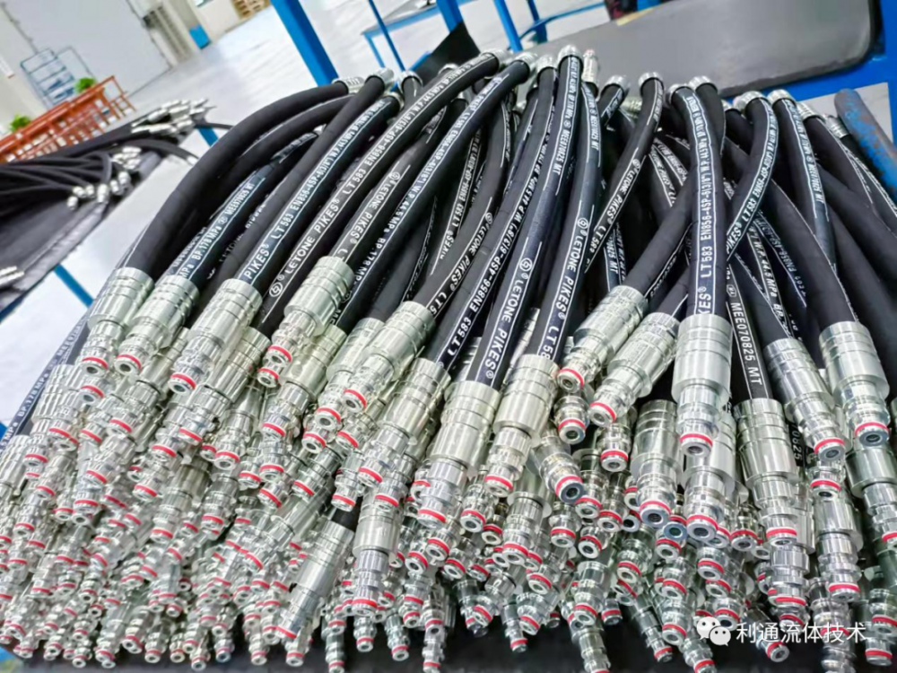 Hydraulic hose SAE 100R5