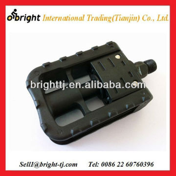 Bicycle folding pedals