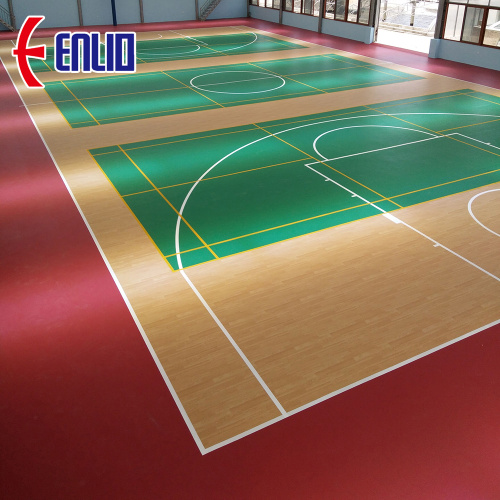 Ein Vinyl-Indoor-Basketballboden in Echtholzoptik