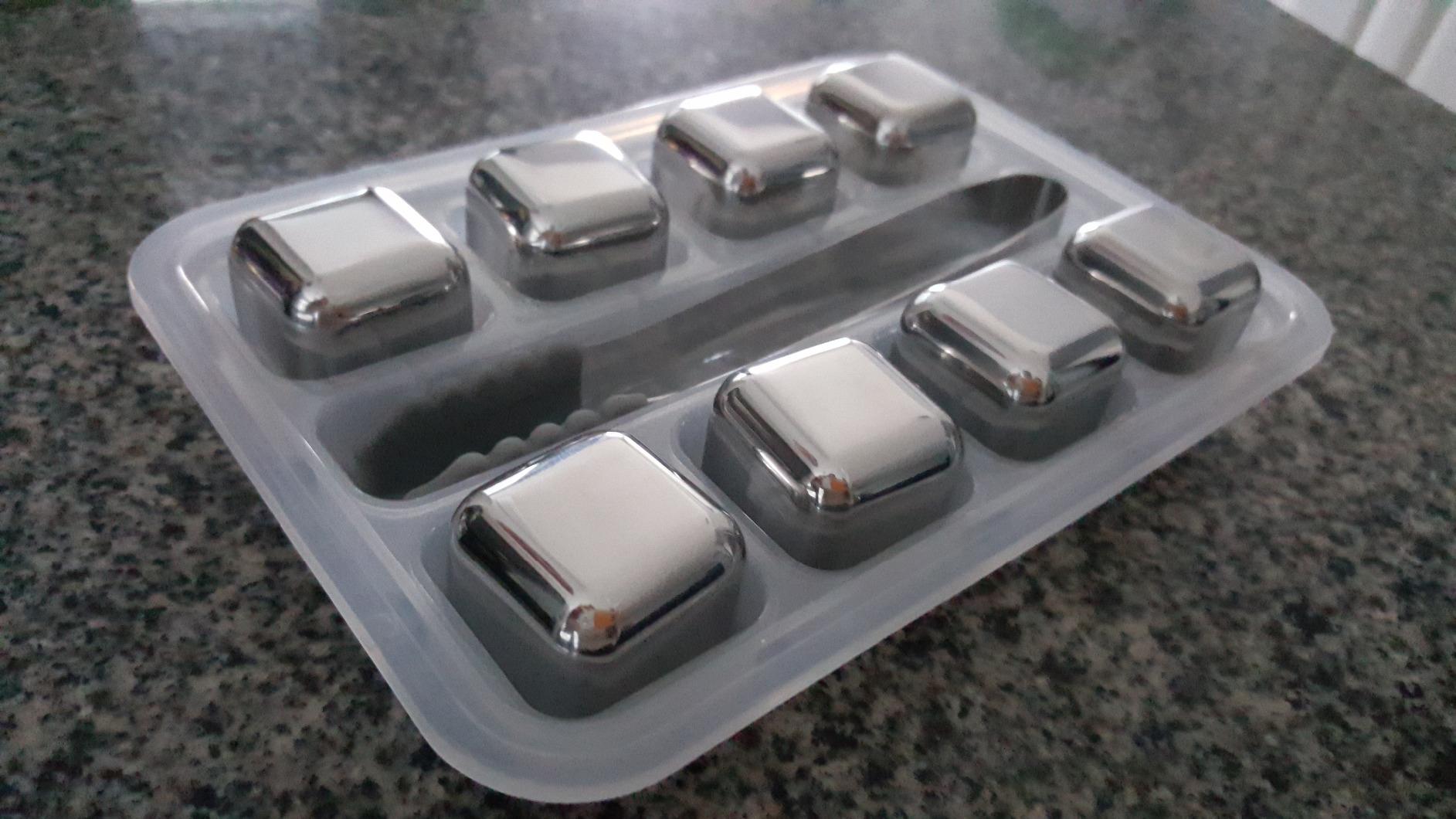 Reusable ice cubes
