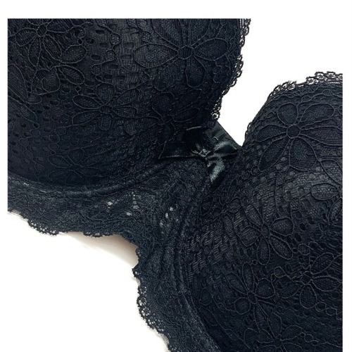 Soutien-gorge à bonnets en dentelle grande taille