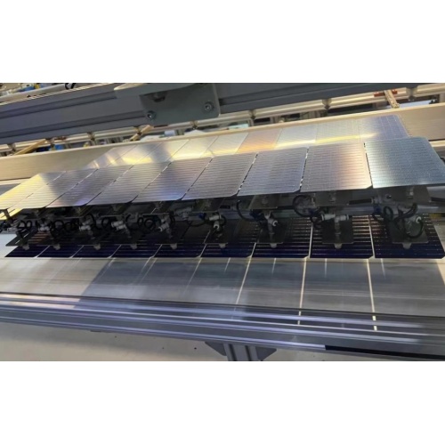 Rotterdam Warehouse Solar Upgrade: All Black 410W and 430W Panels