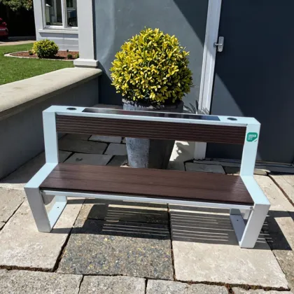 Energy Efficient Solar Bench with Charging Port
