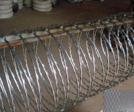 high quality cbt-65 razor barbed wire(ISO 9001 top quality)