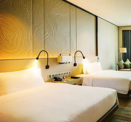 2700K Warm Light USB Rechargeable LED Reading Light