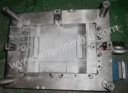 Mold Masters Valve Gate Insert Molding Plastic Injection Mold for iPad Case