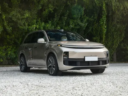 2022 MG Mulan New Energy Electric SUV with Left Steering Hybrid Gearbox