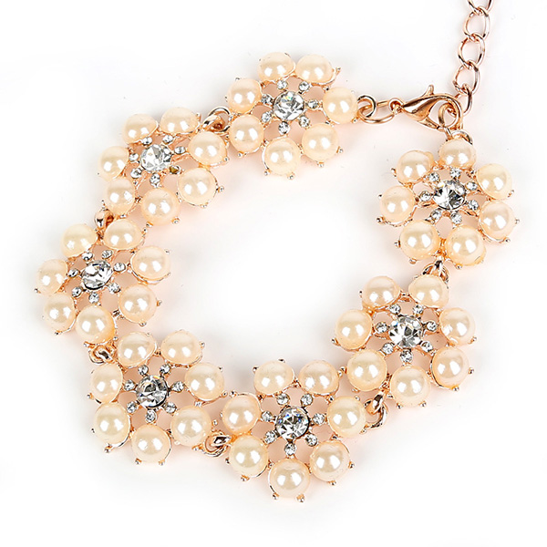 Sraduated Pearl Necklace