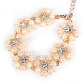 Hình dáng Hoa tốt nghiệp Pearl Necklace Bracelet đồ trang sức bộ