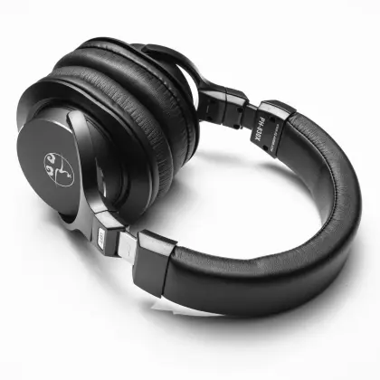 Professional Closed Studio Headphones