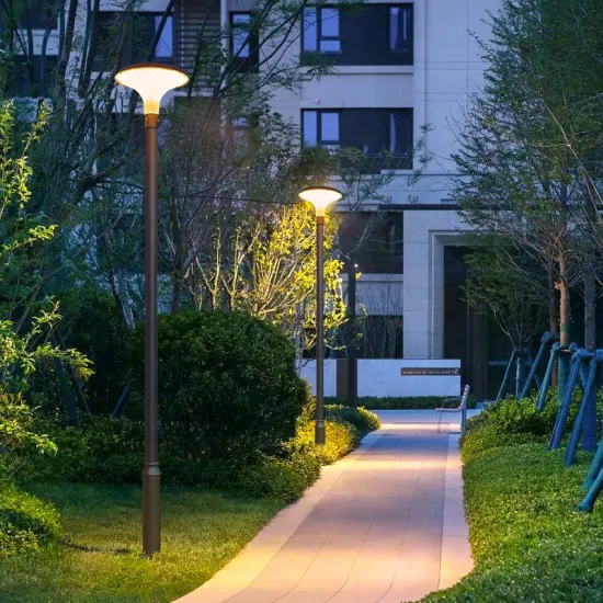 Yunduo Wholesale Outdoor Waterproof LED Garden Lights Solar Powered for Yard Patio Pathway