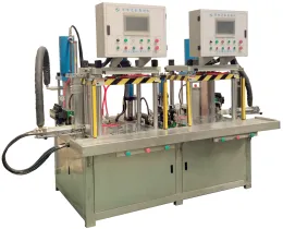 Double-station four-column type 16T wax injection machine