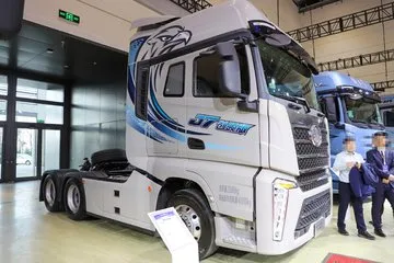 FAW Jiefang J7 Pioneer Edition 640HP 6X4 AMT Tractor Truck Pictures