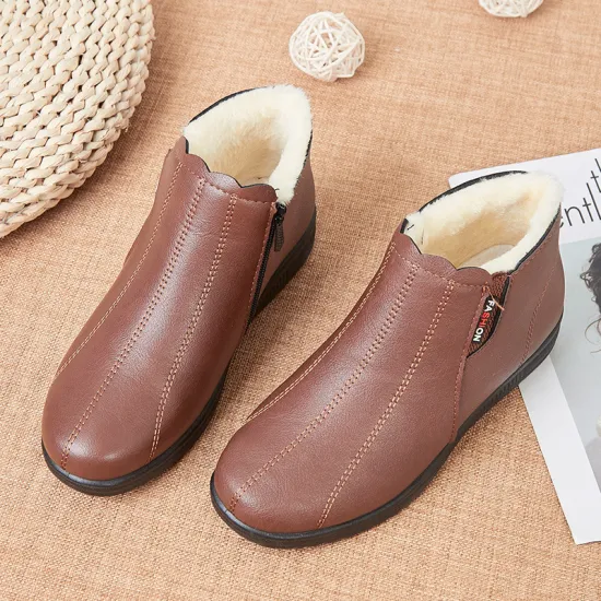 Warm soft soled mom shoes in winter