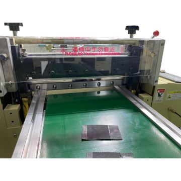 Electric Tape Cutting Machine with Conveyor Belt for Unwinding Roll to Sheet Customization