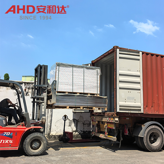 Plastic Sheet Rod Container Loading 0811