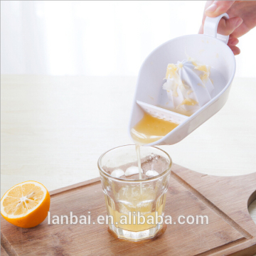 FDA plastic lemon Manual slow juicer with handle cheaper juicer