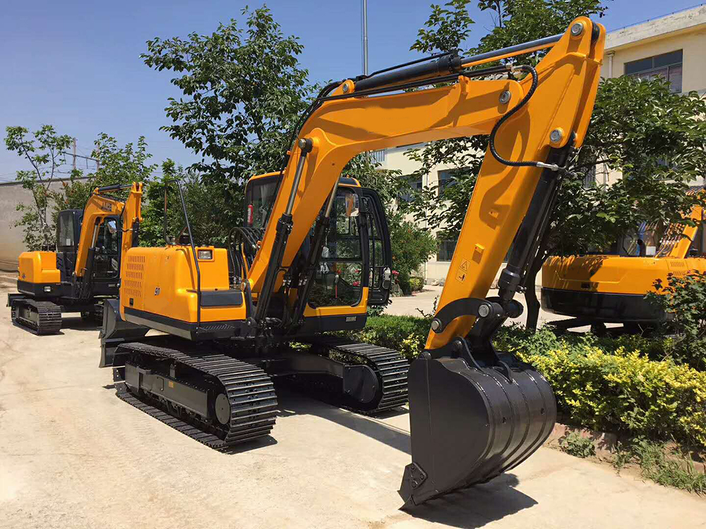 9 Tons Earthmoving Equipment