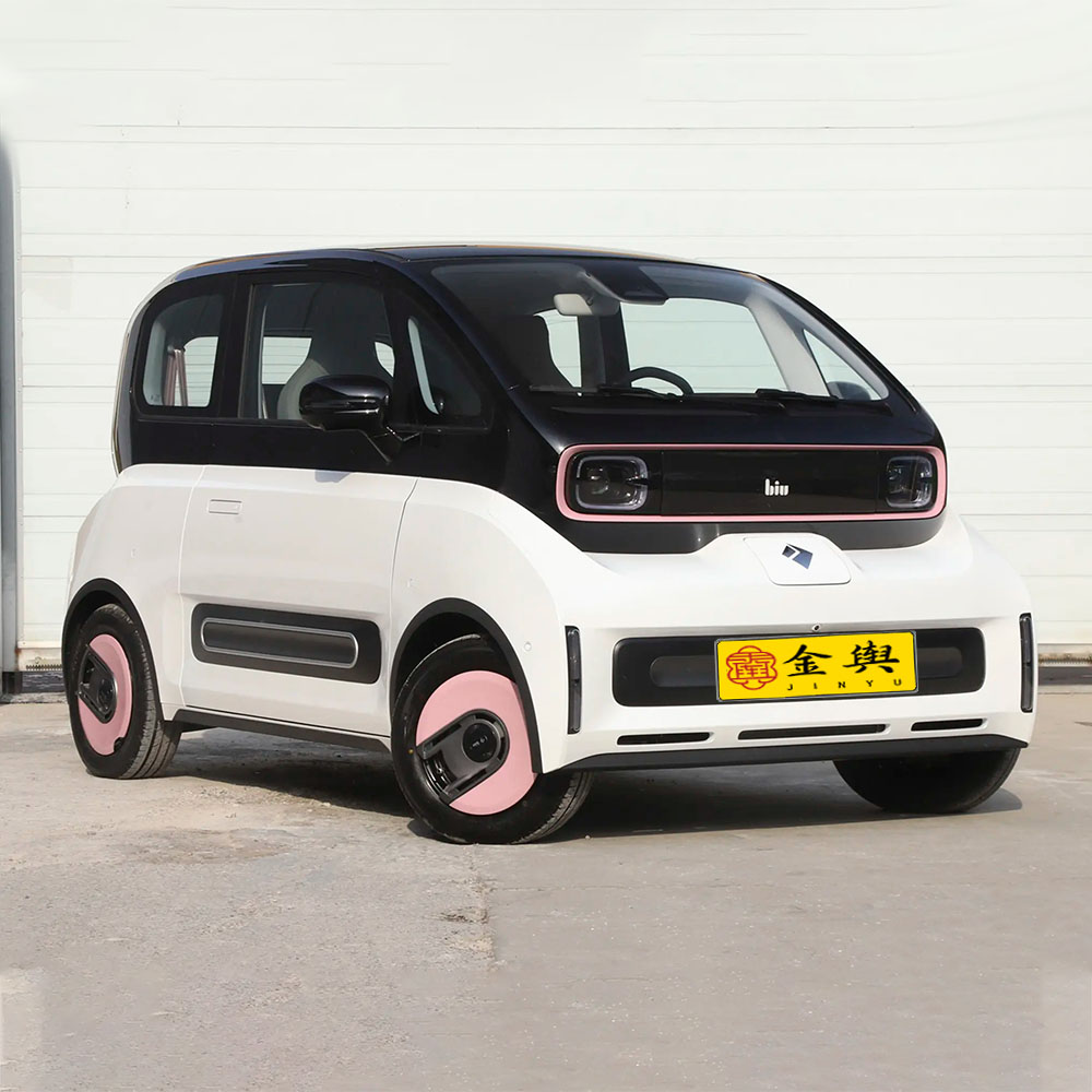 Baojun E300 (3)