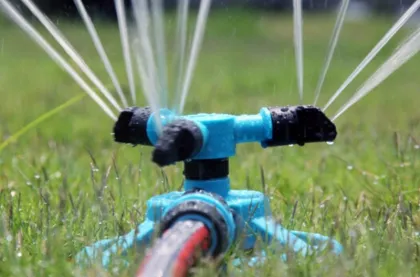 360 Degree Rotating Water-Saving Vegetable Irrigation Sprinkler