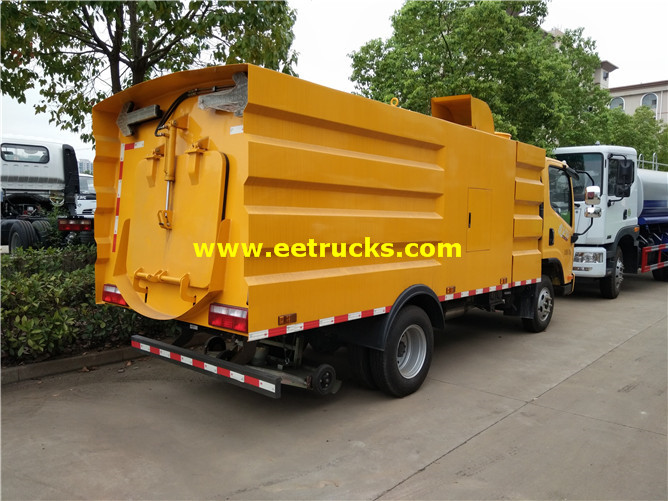 Airport Sweeping Truck