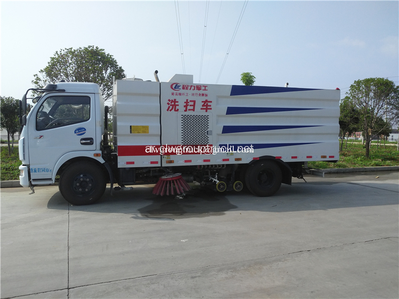 بيع شاحنة الصرف الصحي Dongfeng 4x2 road sweeper truck