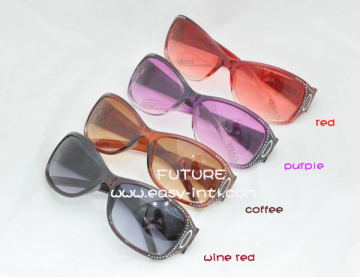 Rhinestones Fashion Sunglasses with Asoorted Colors
