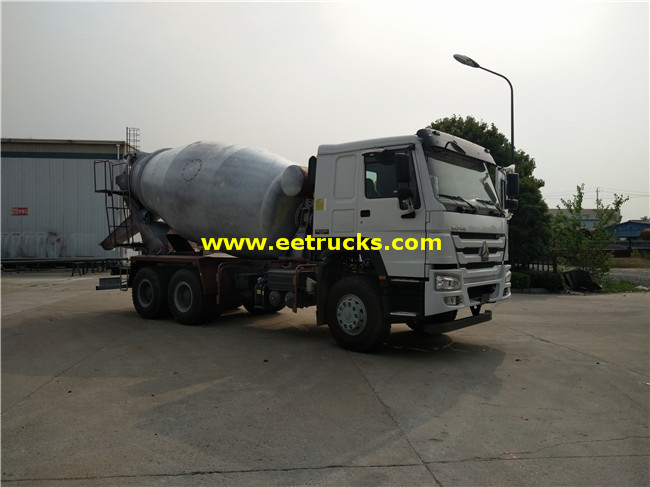 SINOTRUK 12 CBM Concrete Transit Mixers