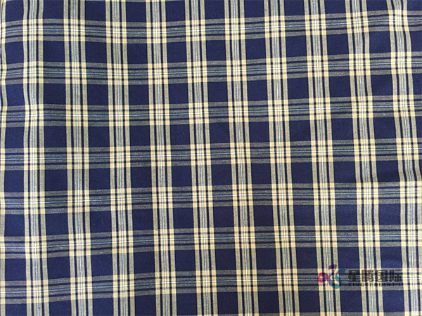 Plaid Design Men's Shirt Fabric