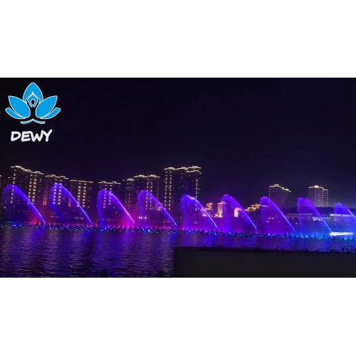 Фаронса дар назди меҳмонхона