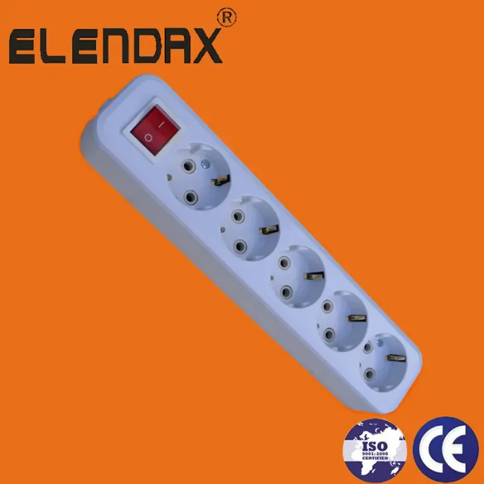 Strip Daya 3 Lubang dengan Ground & Switch E8003ES