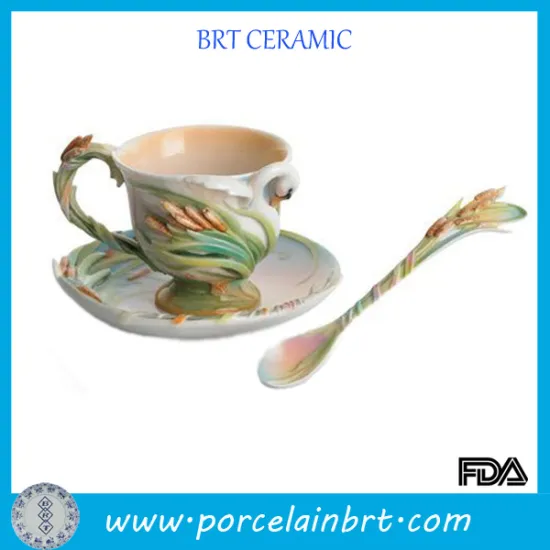 Innovation and Attractive Porcelain Tea Cup with Saucer and Spoon