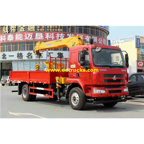 Dongfeng 6 tonnes camion avec des grues