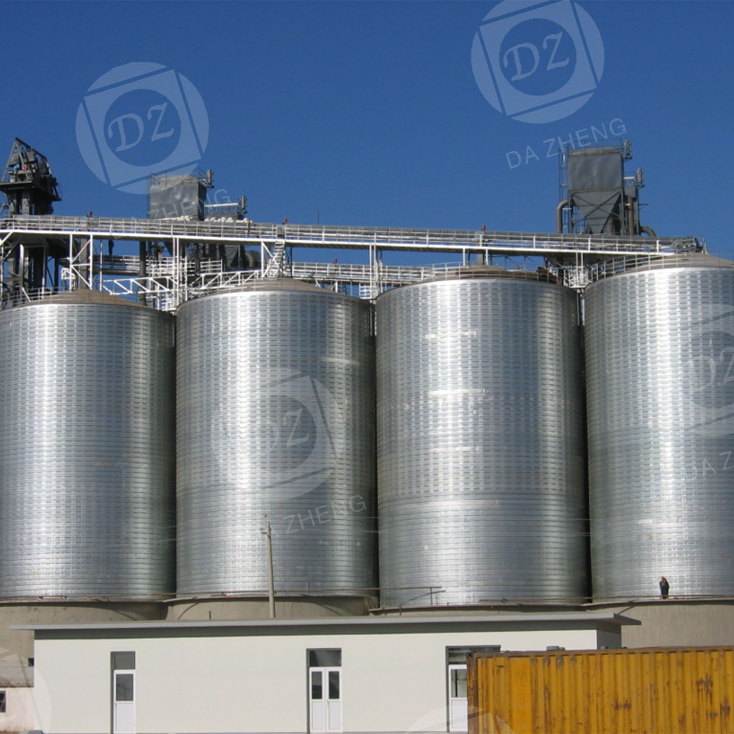 Steel plate silo for construction cement
