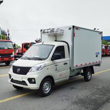 Camión refrigerado aislado de 1.5 toneladas de 1,5 toneladas