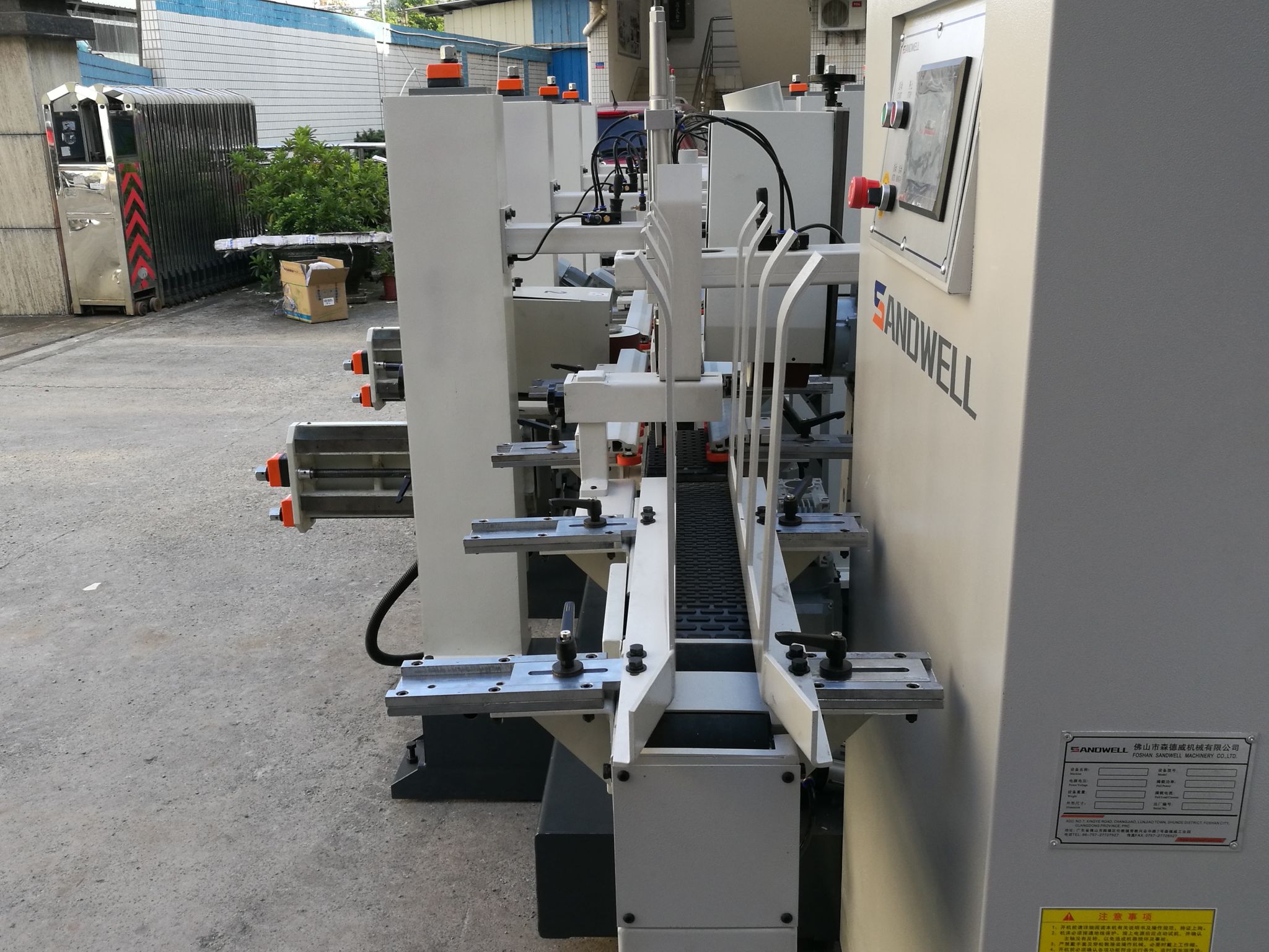 Crib wood panel and simple wood linear sander machine