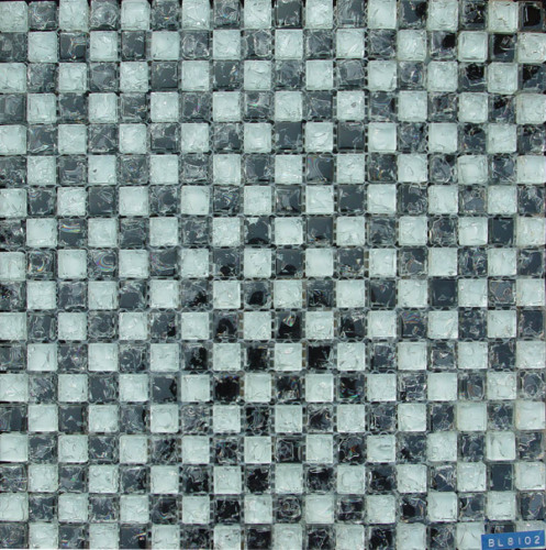 Azulejo de mosaico agrietado de cristal blanco y negro