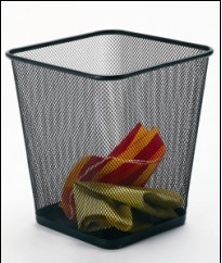 cubo de basura de malla